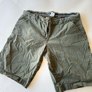 Per Se Women’s Khaki Green Flat Front Shorts